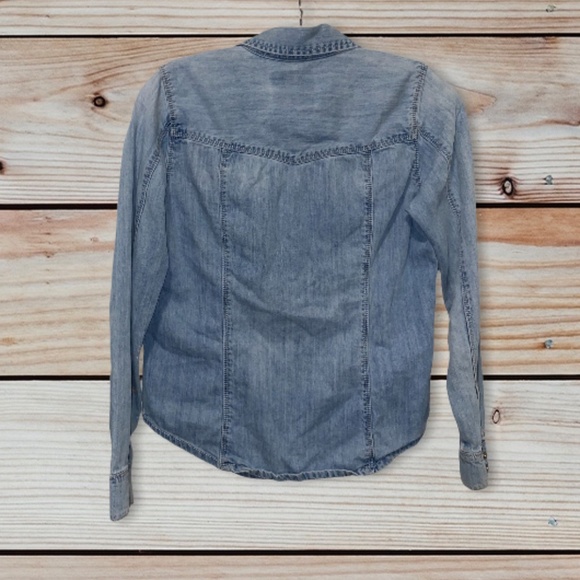 Forever 21 light distress wash denim jean button jacket - Picture 2 of 3